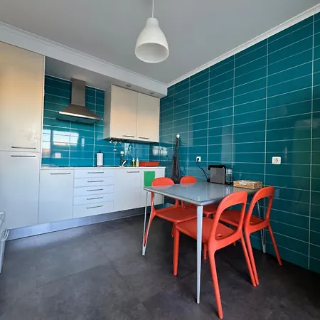 Daire Plume Tree House *